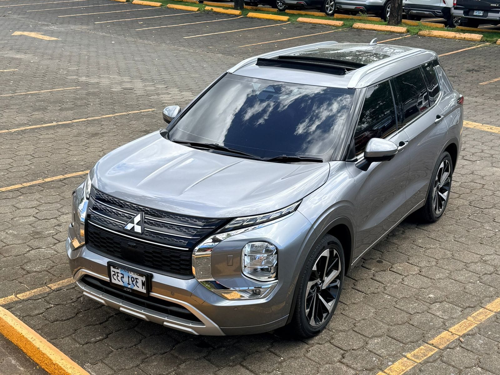 2024 Mitsubishi Outlander