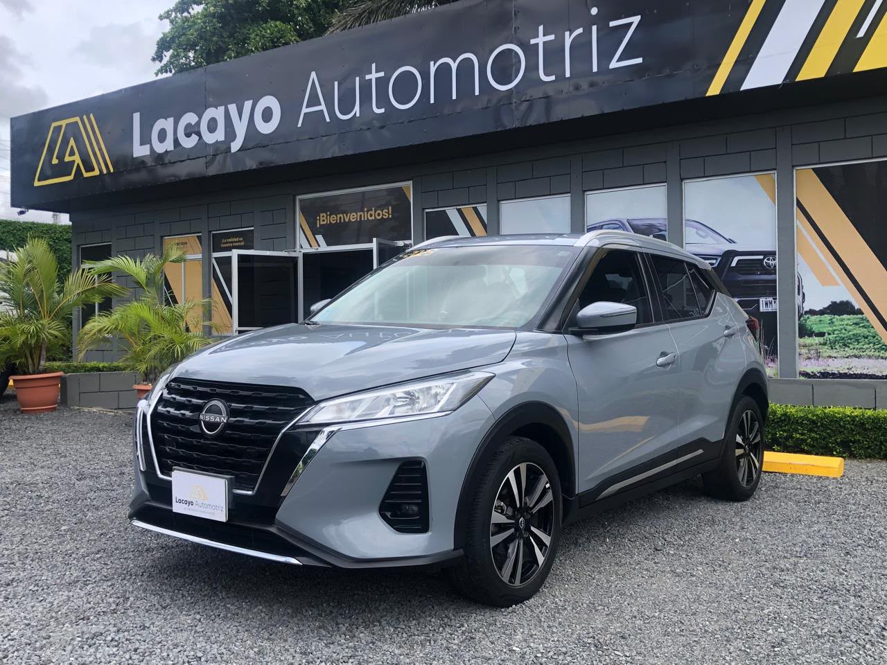 2023 Nissan Kicks Advance